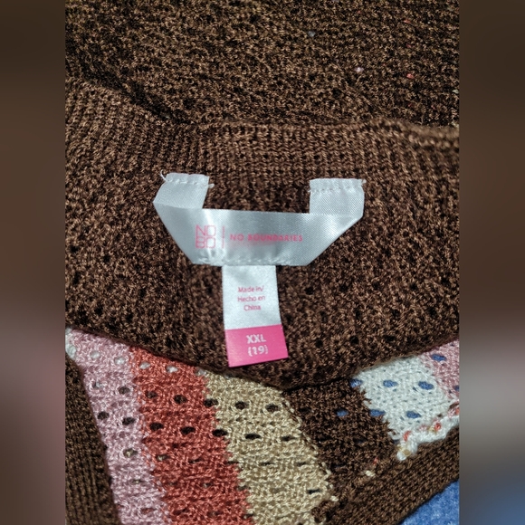 Halter top - Picture 5 of 10